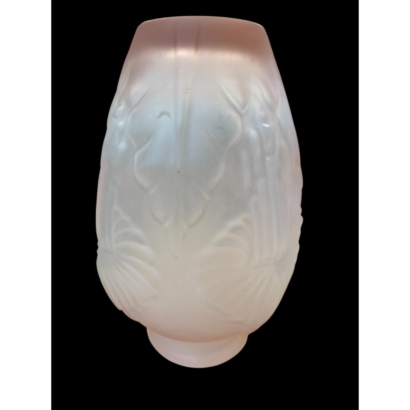 Pierre D’Avesn French Art Deco Frosted Glass Vase Pink Blush Shell Vase