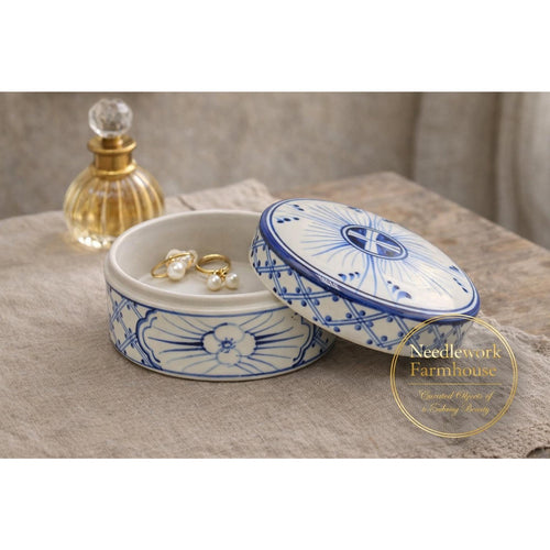 Blue White Porcelain Trinket Box, Chinoiserie Lidded Jewelry Storage