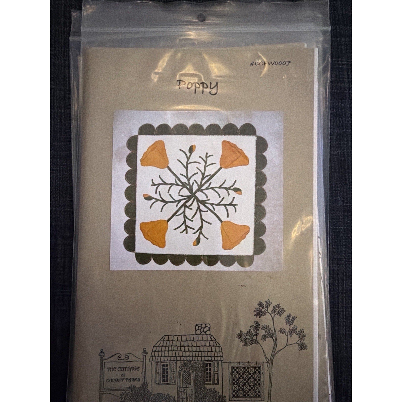 Cardiff Farms Poppy Wool Applique Pattern 18x18 Mat