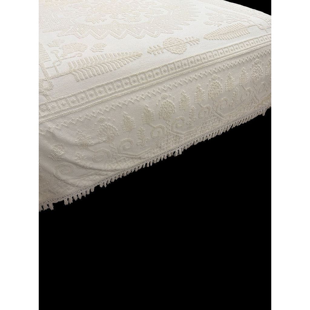 Vintage Sears Ivory Chenille Bedspread King 100x122 Cotton Fringe Medallion