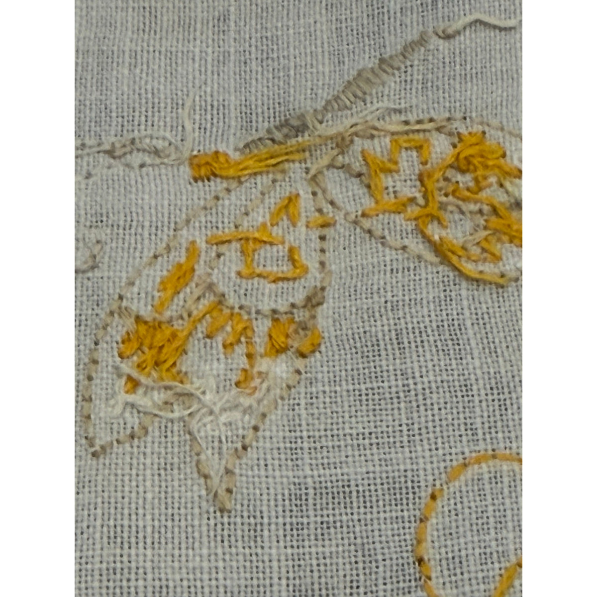 1940s Hand Embroidered Linen Centerpiece Flower Basket Butterflies Lace – additional view 10