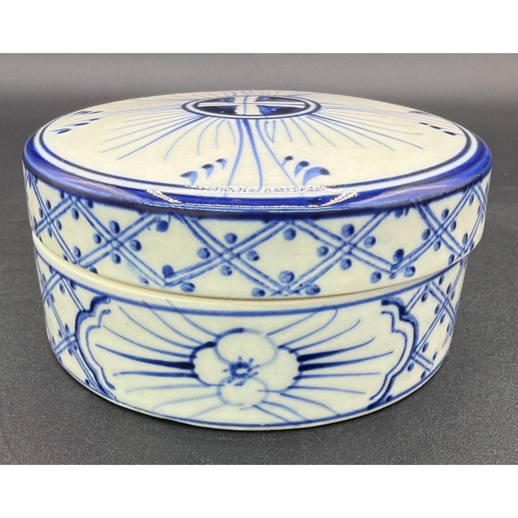 Blue White Porcelain Trinket Box, Chinoiserie Lidded Jewelry Storage