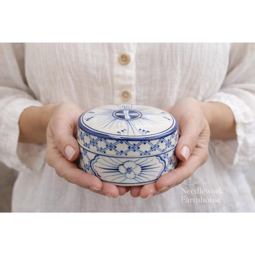 Blue White Porcelain Trinket Box, Chinoiserie Lidded Jewelry Storage