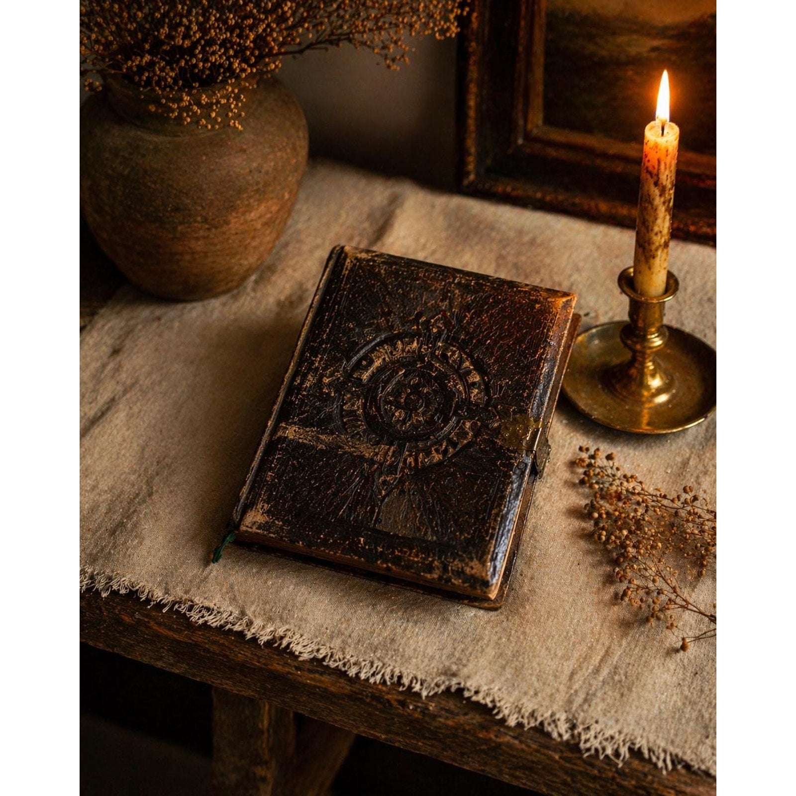 Antique Victorian Leather Photo Album 36 Cabinet Cards c1885 1895