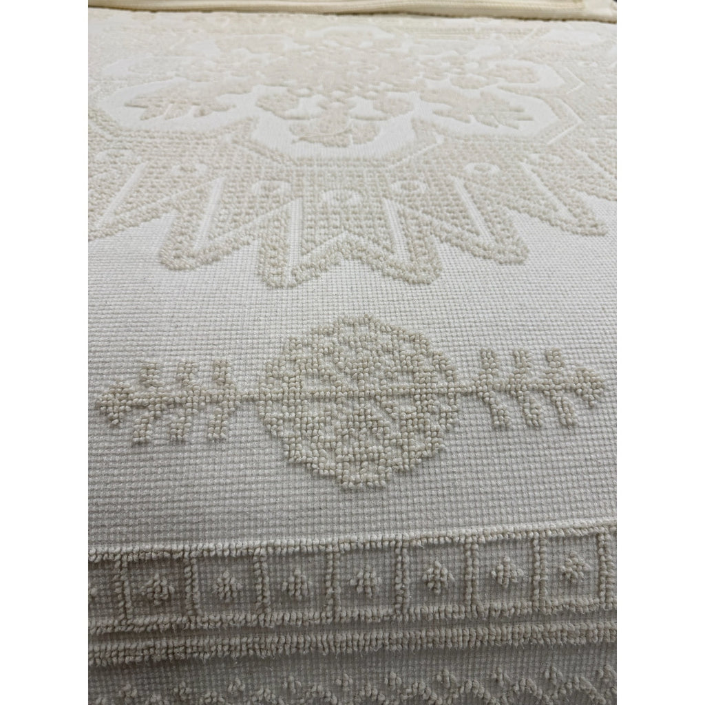 Vintage Sears Ivory Chenille Bedspread King 100x122 Cotton Fringe Medallion